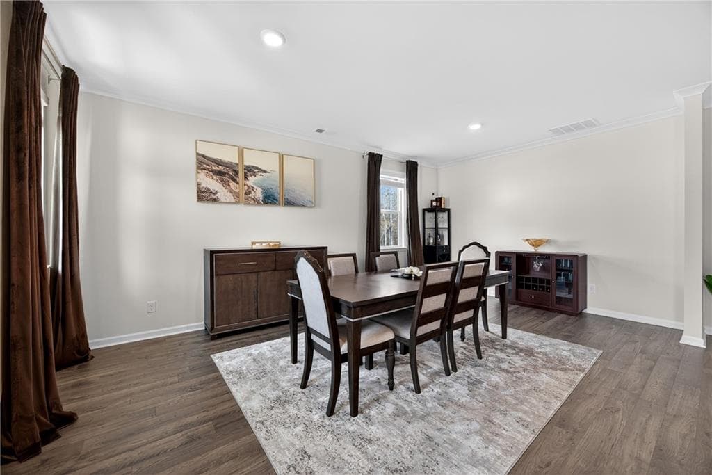 5 bedroom, 5 bathroom, 3,534 sq ft single family residence for sale at 379 Blue Juniper Circle, Loganville, GA 30052 — photo 7