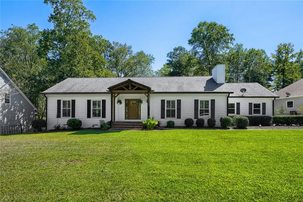 2 bedroom, 2 bathroom, 1,860 sq ft single family residence for sale at 7270 Tara Drive, Villa Rica, GA 30180