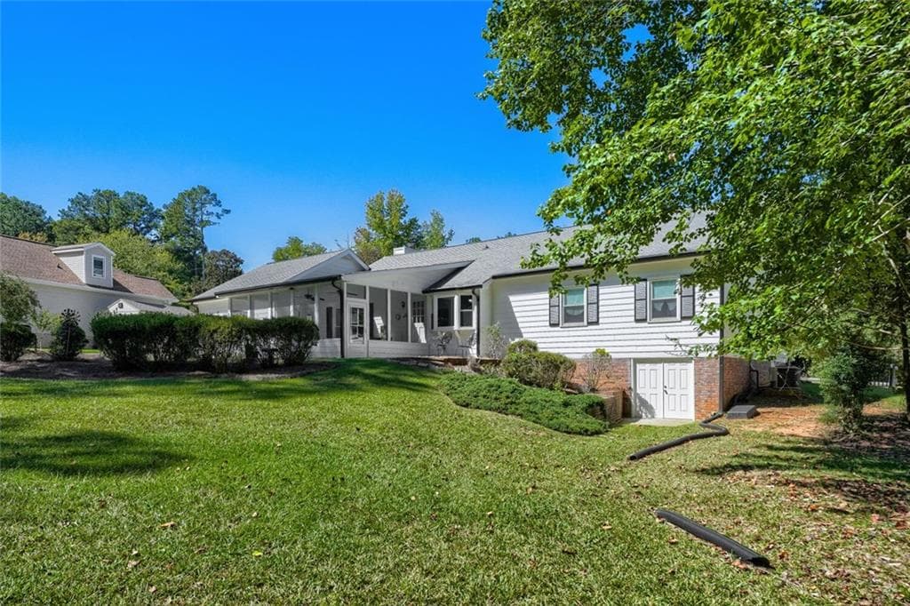 2 bedroom, 2 bathroom, 1,860 sq ft single family residence for sale at 7270 Tara Drive, Villa Rica, GA 30180 — photo 4