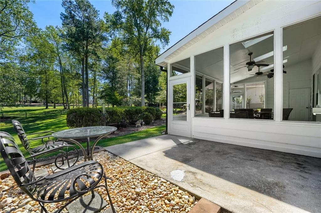 2 bedroom, 2 bathroom, 1,860 sq ft single family residence for sale at 7270 Tara Drive, Villa Rica, GA 30180 — photo 7