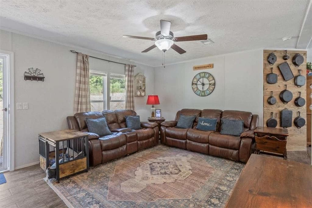 3 bedroom, 2 bathroom, 1,624 sq ft single family residence for sale at 2519 Pleasant Hill Road, Talking Rock, GA 30175 — photo 5