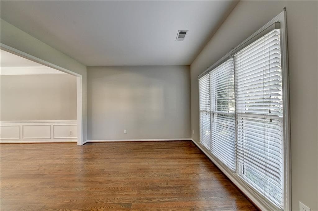 4 bedroom, 3 bathroom, 2,184 sq ft single family residence for rent at 7470 Brookwood Way, Cumming, GA 30041 for $3,000 a month — photo 5