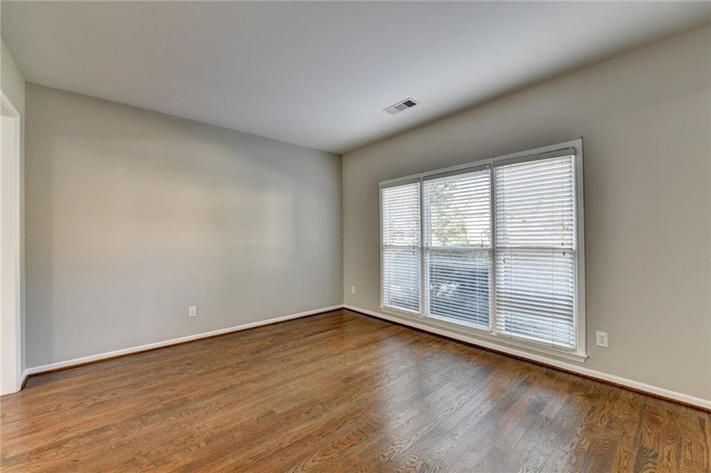 4 bedroom, 3 bathroom, 2,184 sq ft single family residence for rent at 7470 Brookwood Way, Cumming, GA 30041 for $3,000 a month — photo 6