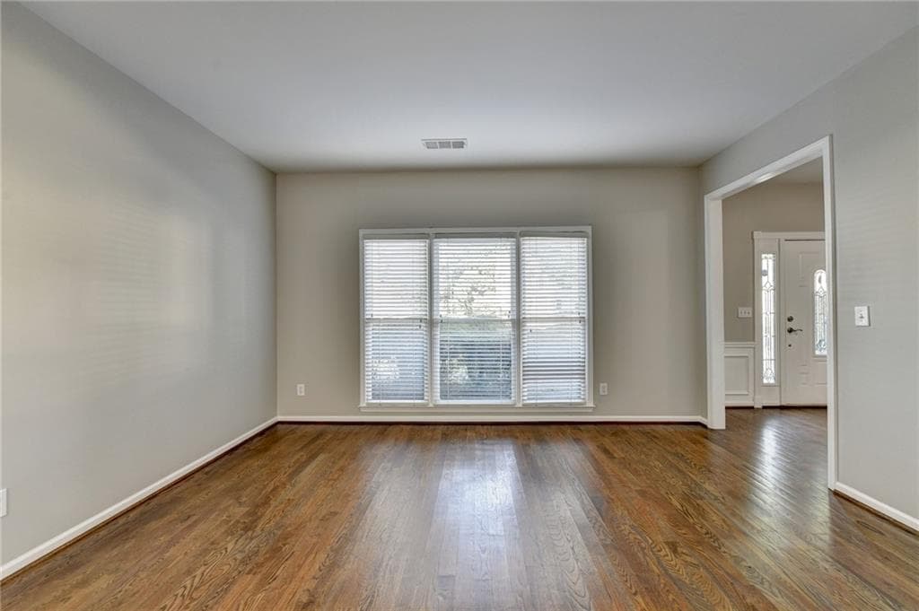 4 bedroom, 3 bathroom, 2,184 sq ft single family residence for rent at 7470 Brookwood Way, Cumming, GA 30041 for $3,000 a month — photo 7