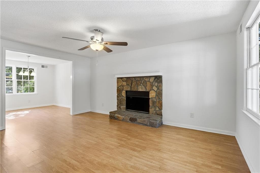 3 bedroom, 3 bathroom, 1,576 sq ft single family residence for sale at 4400 Hidden Meadow Circle, Sugar Hill, GA 30518 — photo 7