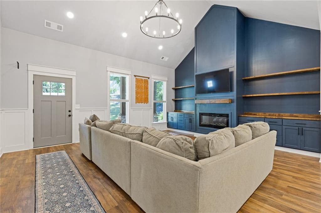 3 bedroom, 2 bathroom, 1,889 sq ft single family residence for sale at 229 Samson Way, Cleveland, GA 30528 — photo 8