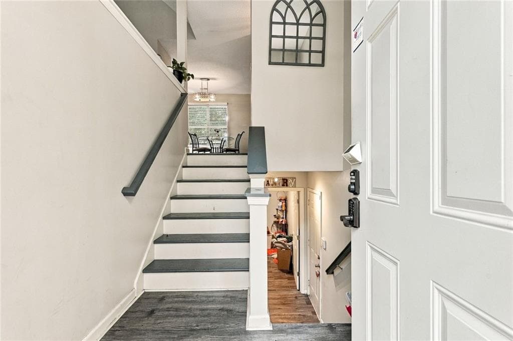 3 bedroom, 2 bathroom, 1,722 sq ft single family residence for sale at 1568 Pine Circle, Austell, GA 30168 — photo 5