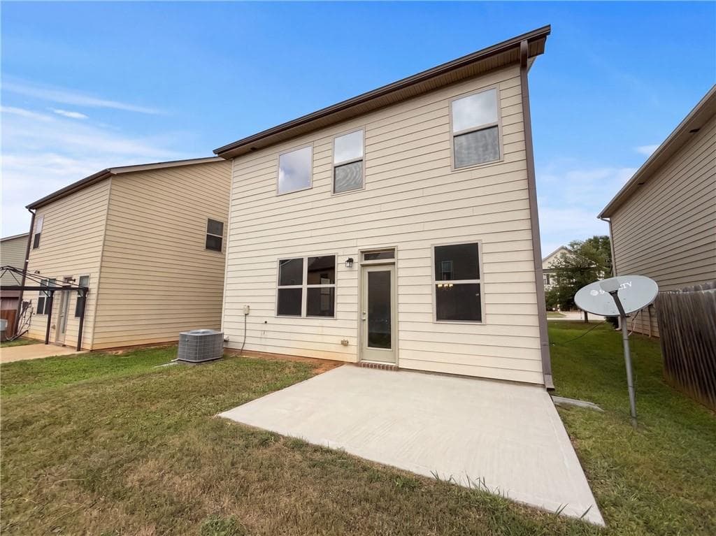 3 bedroom, 3 bathroom, 1,834 sq ft single family residence for sale at 11828 Lovejoy Crossing Boulevard, Lovejoy, GA 30228 — photo 5