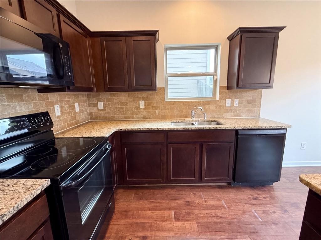3 bedroom, 3 bathroom, 1,834 sq ft single family residence for sale at 11828 Lovejoy Crossing Boulevard, Lovejoy, GA 30228 — photo 6