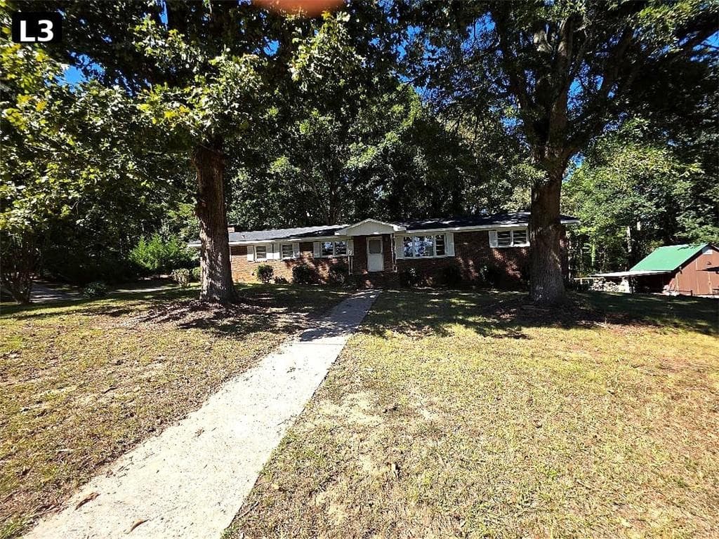 3 bedroom, 2 bathroom, 1,800 sq ft single family residence for sale at 411 Dewberry Lane, Lindale, GA 30147 — photo 4