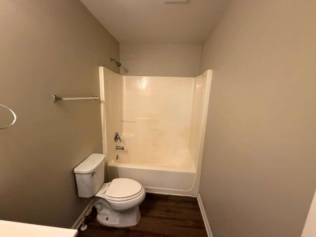 4 bedroom, 3 bathroom, 2,380 sq ft single family residence for sale at 5010 Tower View Trail, Snellville, GA 30039 — photo 6