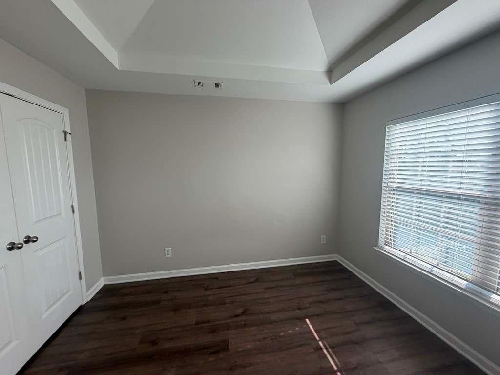 4 bedroom, 3 bathroom, 2,380 sq ft single family residence for sale at 5010 Tower View Trail, Snellville, GA 30039 — photo 9