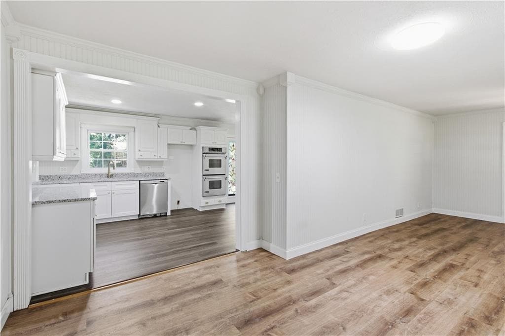3 bedroom, 2 bathroom, 1,694 sq ft single family residence for sale at 762 Virginia Court, Conyers, GA 30094 — photo 7