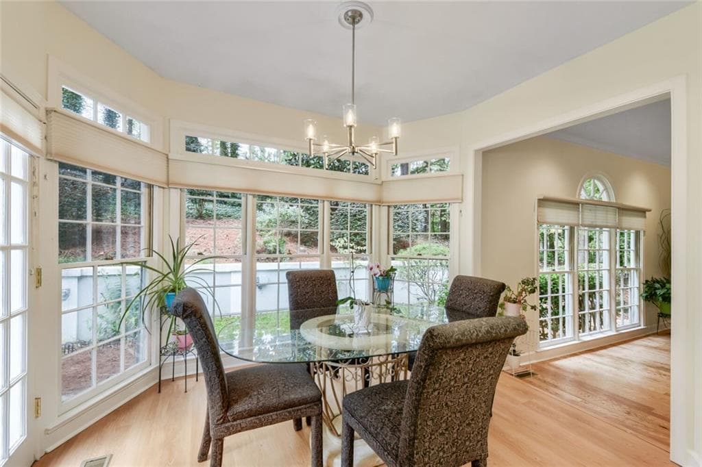 6 bedroom, 6 bathroom, 6,124 sq ft single family residence for sale at 5830 Plantation Drive, Roswell, GA 30075 — photo 10