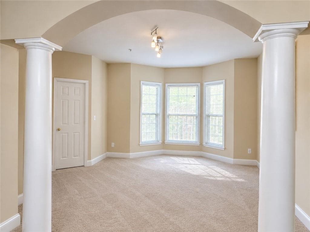 3 bedroom, 3 bathroom, 1,864 sq ft townhouse for sale at 1812 Dunrobin Drive 35, Smyrna, GA 30082 — photo 4