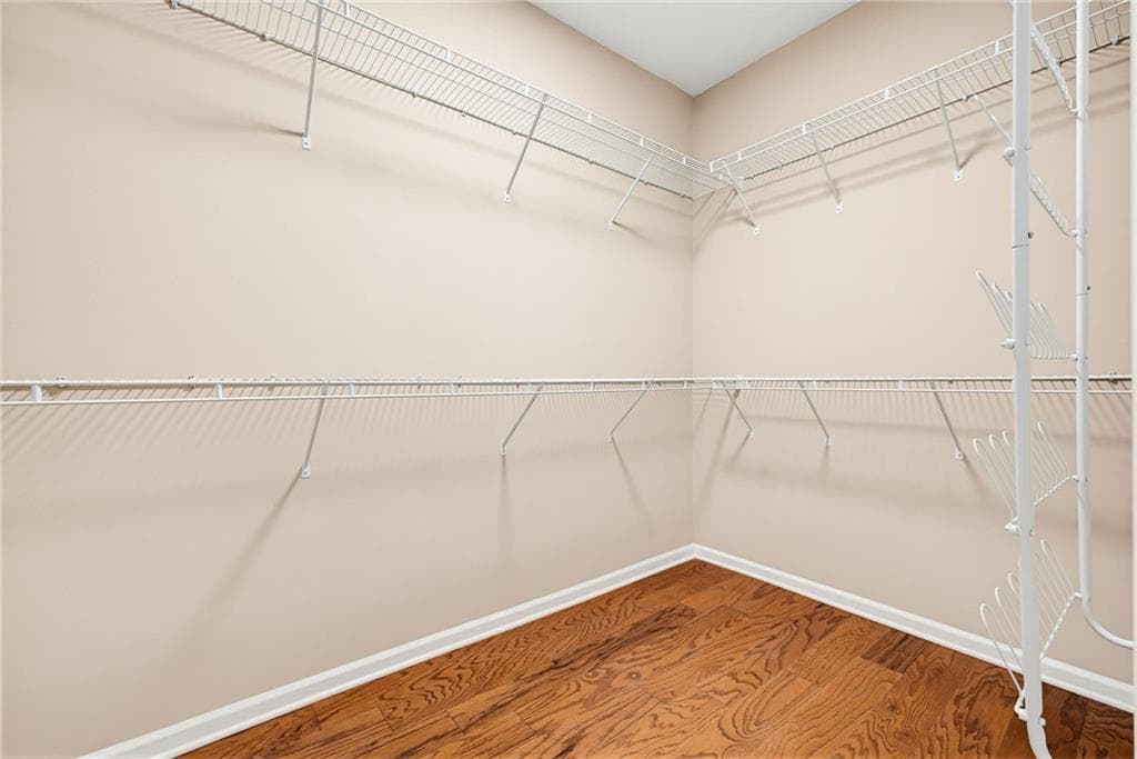 1 bedroom, 1 bathroom, 884 sq ft condominium for sale at 400 NW 17th Street 2322, Atlanta, GA 30363 — photo 8