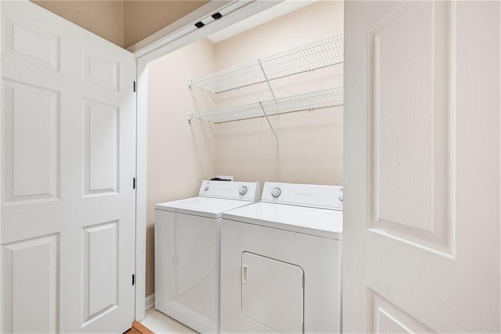 1 bedroom, 1 bathroom, 884 sq ft condominium for sale at 400 NW 17th Street 2322, Atlanta, GA 30363 — photo 10