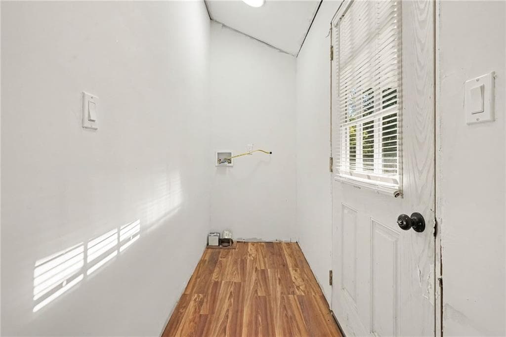 3 bedroom, 2 bathroom, 1,150 sq ft single family residence for sale at 842 Sunset Road, Canon, GA 30520 — photo 3