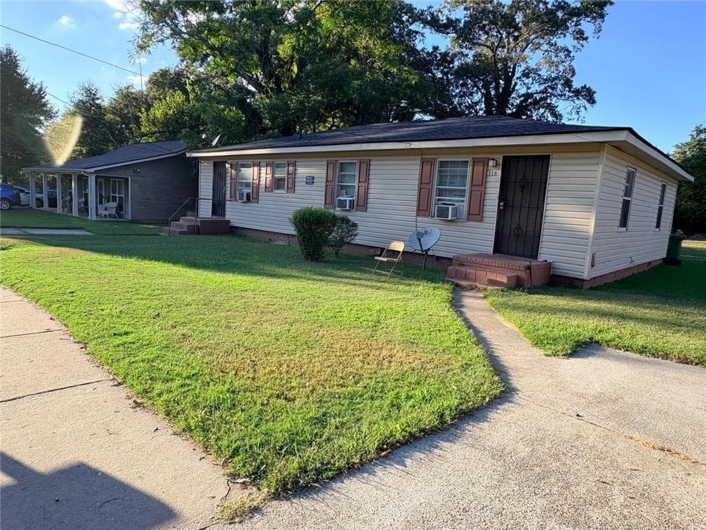 2 bedroom, 2 bathroom, 1,316 sq ft single family residence for sale at 115 Blanton Avenue, Griffin, GA 30223 — photo 2