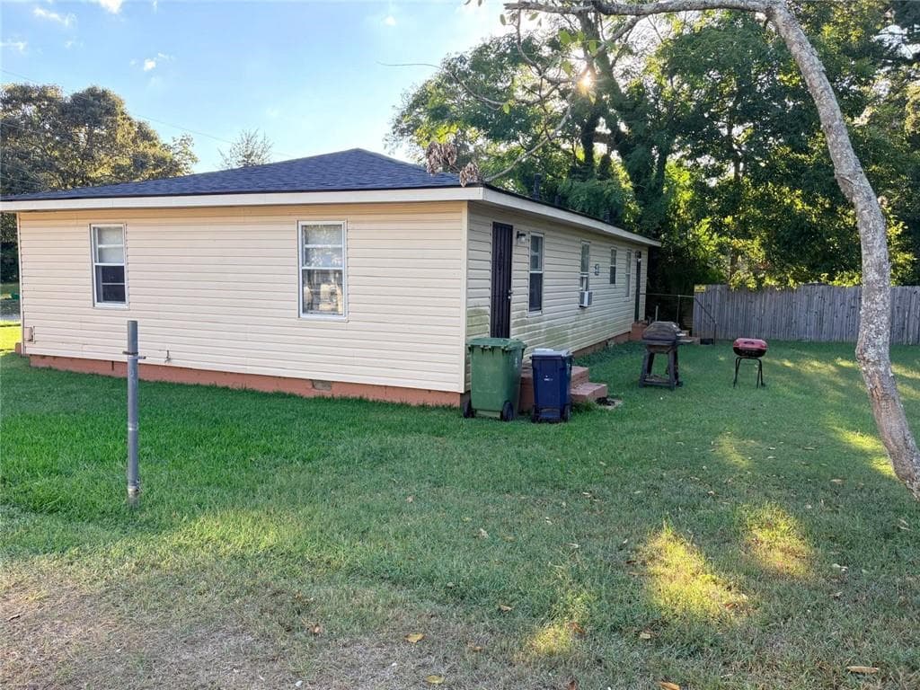 2 bedroom, 2 bathroom, 1,316 sq ft single family residence for sale at 115 Blanton Avenue, Griffin, GA 30223 — photo 4