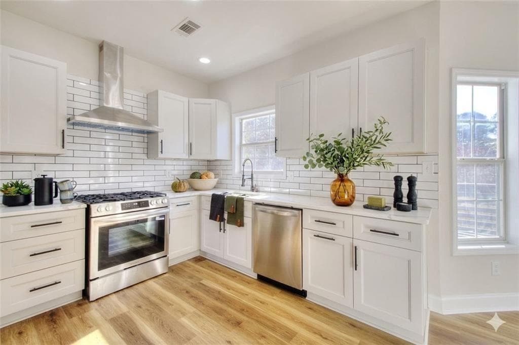 4 bedroom, 3 bathroom, 2,331 sq ft single family residence for sale at 165 Morton Walk Drive, Johns Creek, GA 30022 — photo 5
