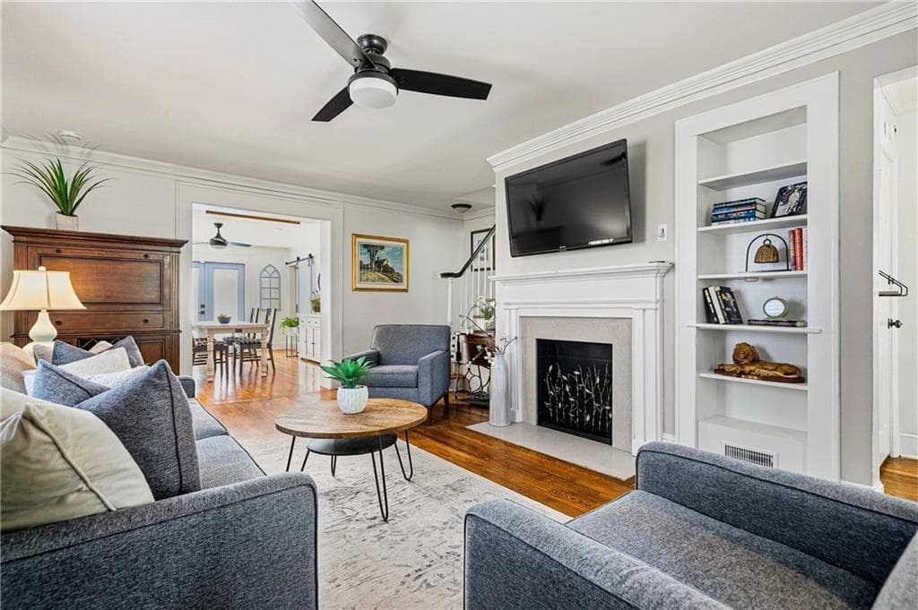 3 bedroom, 3 bathroom, 2,386 sq ft single family residence for sale at 165 Carter Avenue, Atlanta, GA 30317 — photo 6