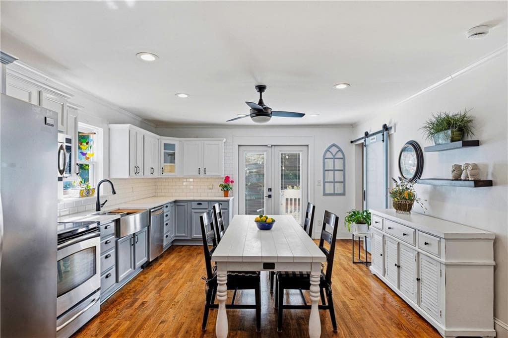3 bedroom, 3 bathroom, 2,386 sq ft single family residence for sale at 165 Carter Avenue, Atlanta, GA 30317 — photo 9