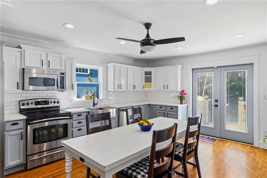 3 bedroom, 3 bathroom, 2,386 sq ft single family residence for sale at 165 Carter Avenue, Atlanta, GA 30317 — photo 10