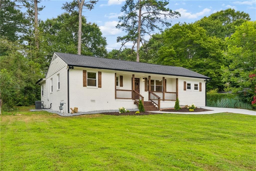 4 bedroom, 2 bathroom, 1,516 sq ft single family residence for sale at 2720 Sherwood Road, Smyrna, GA 30082