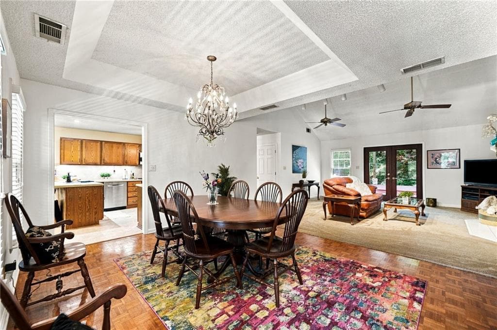 3 bedroom, 2 bathroom, 3,672 sq ft single family residence for sale at 5011 Peach Mountain Circle, Gainesville, GA 30507 — photo 3