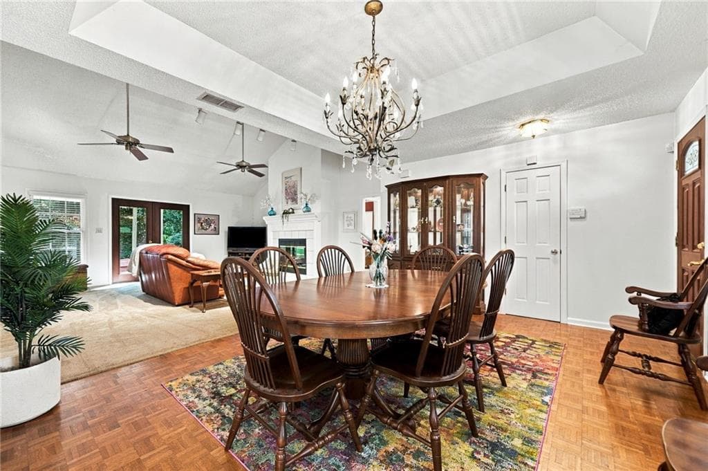 3 bedroom, 2 bathroom, 3,672 sq ft single family residence for sale at 5011 Peach Mountain Circle, Gainesville, GA 30507 — photo 6