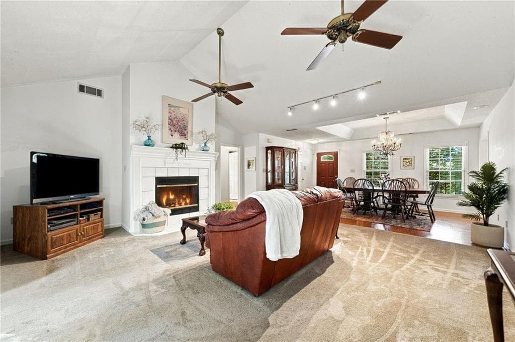 3 bedroom, 2 bathroom, 3,672 sq ft single family residence for sale at 5011 Peach Mountain Circle, Gainesville, GA 30507 — photo 10