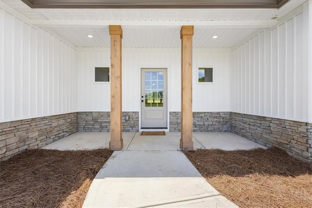 4 bedroom, 3 bathroom, 2,400 sq ft single family residence for sale at 710 Carter Mountain Road, Rockmart, GA 30153 — photo 2