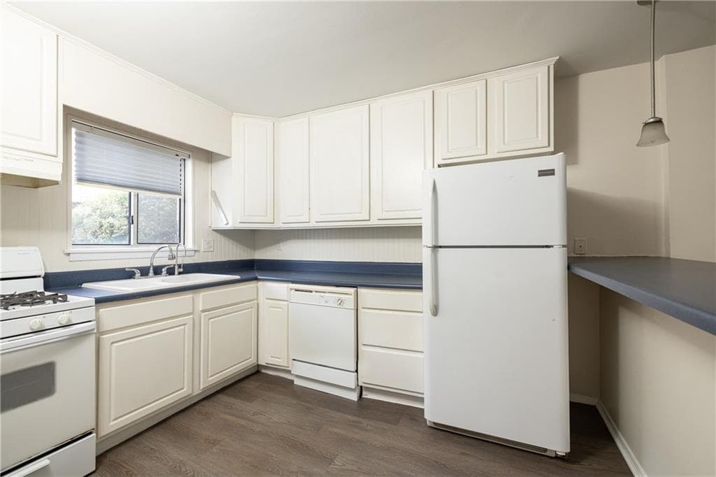 2 bedroom, 2 bathroom, 1,190 sq ft condominium for sale at 346 Carpenter Drive 88, Sandy Springs, GA 30328 — photo 6