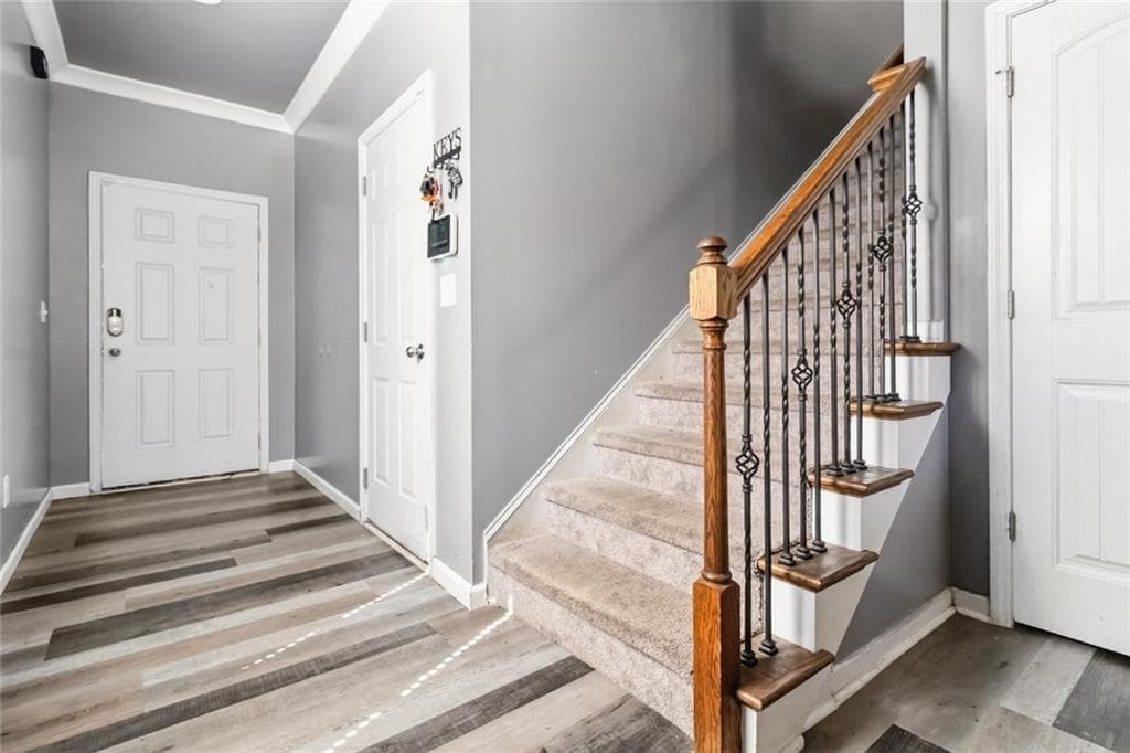 3 bedroom, 3 bathroom, 1,786 sq ft single family residence for sale at 5880 Seabright Lane, Atlanta, GA 30349 — photo 3