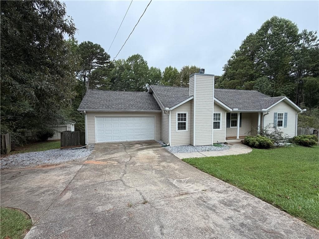 3 bedroom, 2 bathroom, 1,324 sq ft single family residence for sale at 15 Mays Court, Stockbridge, GA 30281