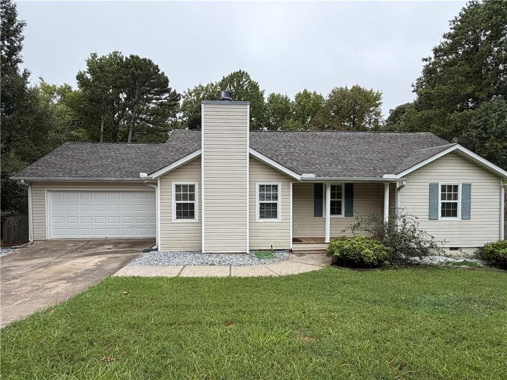 3 bedroom, 2 bathroom, 1,324 sq ft single family residence for sale at 15 Mays Court, Stockbridge, GA 30281 — photo 2