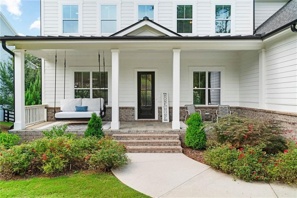 6 bedroom, 6 bathroom, 6,544 sq ft single family residence for sale at 16270 Grand Litchfield Drive, Roswell, GA 30075 — photo 3