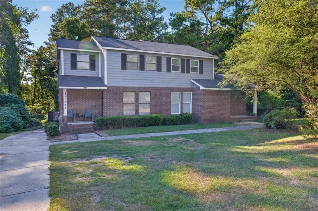 home for sale at 3173 Dove Court, Snellville, GA