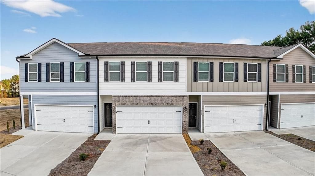 3 bedroom, 3 bathroom, 1,664 sq ft townhouse for sale at 105 Brexley Drive, Calhoun, GA 30701