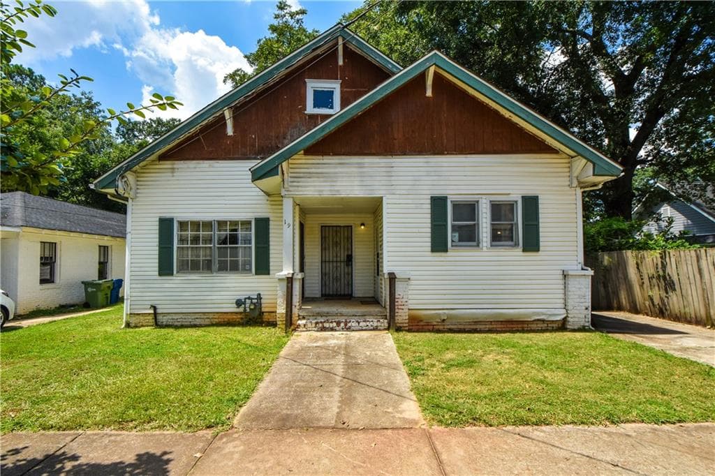 5 bedroom, 3 bathroom, 5,227 sq ft home for sale at 19 Clifton Street, Atlanta, GA
