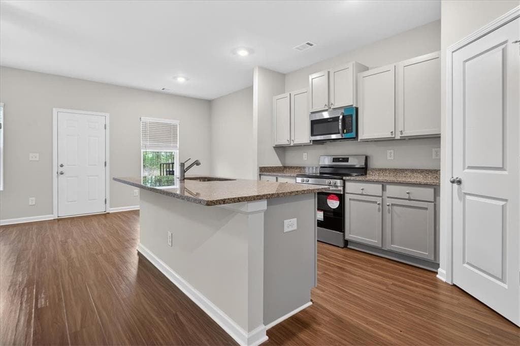 3 bedroom, 3 bathroom, 1,664 sq ft townhouse for sale at 103 Brexley Drive, Calhoun, GA 30701 — photo 6