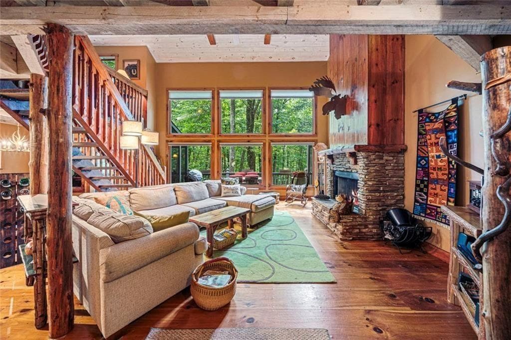 2 bedroom, 3 bathroom, 1,920 sq ft home for sale at 100 Jewel Weed Turn, Jasper, GA