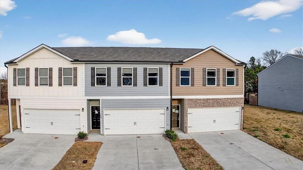 3 bedroom, 3 bathroom, 1,664 sq ft townhouse for sale at 128 Brexley Drive, Calhoun, GA 30701