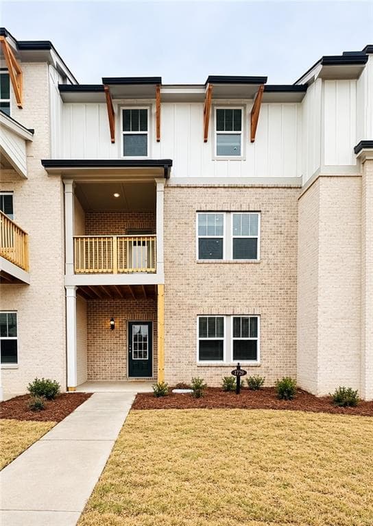 4 bedroom, 4 bathroom, 2,148 sq ft townhouse for rent at 4729 Red Lion Place, Lawrenceville, GA 30044 for $2,600 a month