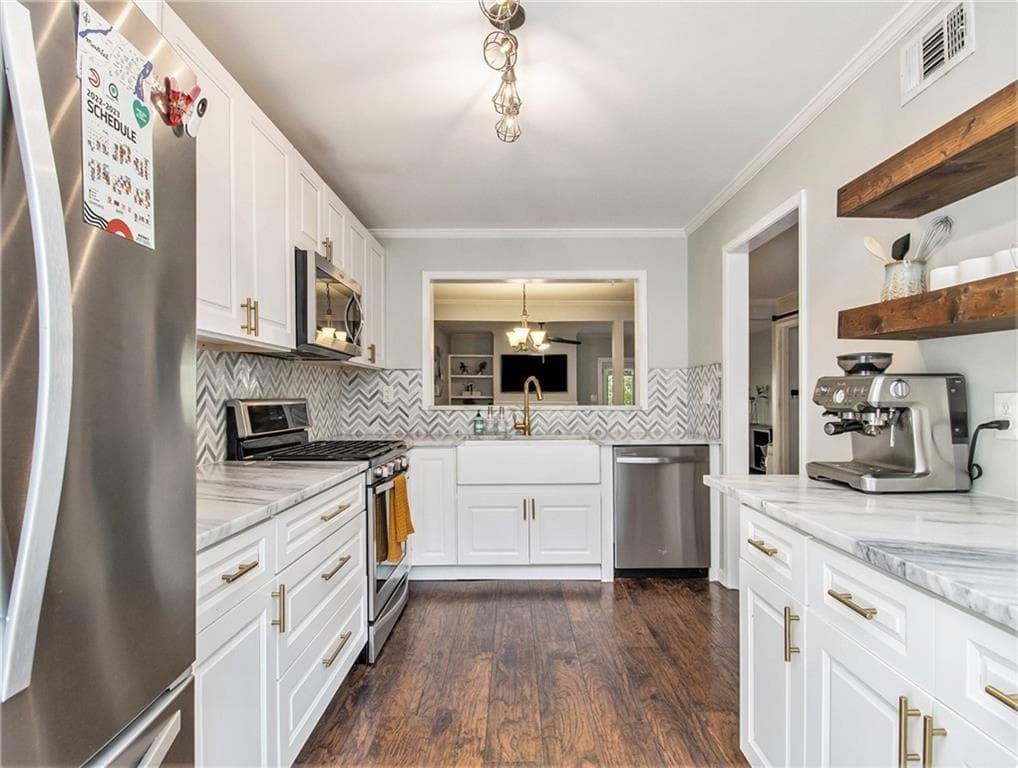3 bedroom, 4 bathroom, 1,585 sq ft condominium for sale at 1196 Weatherstone Drive, Atlanta, GA 30324 — photo 5