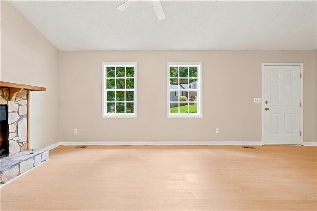 3 bedroom, 2 bathroom, 1,246 sq ft single family residence for sale at 6370 Holborne Lane, Douglasville, GA 30134 — photo 9