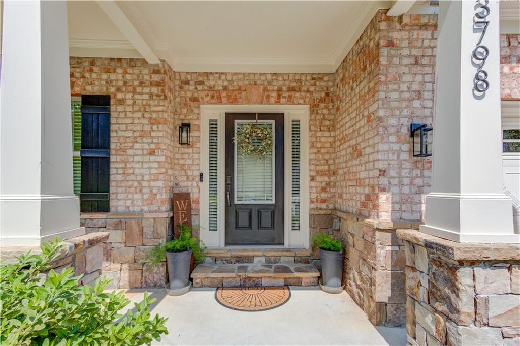 4 bedroom, 3 bathroom, 3,259 sq ft single family residence for sale at 3798 Saddlemaker Drive, Buford, GA 30519 — photo 3