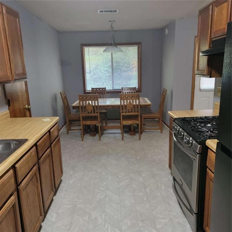 3 bedroom, 2 bathroom, 1,578 sq ft single family residence for rent at 1548 Brandon Square, Lawrenceville, GA 30044 for $1,995 a month — photo 5