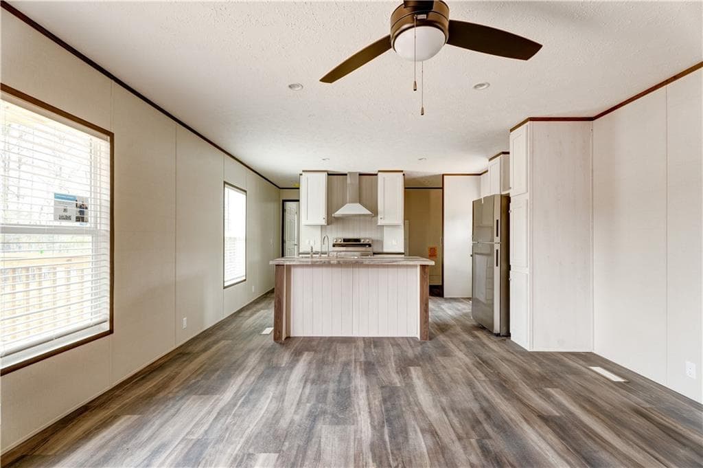 3 bedroom, 2 bathroom, 1,216 sq ft single family residence for sale at 30 Crooked Court, Ellijay, GA 30540 — photo 5